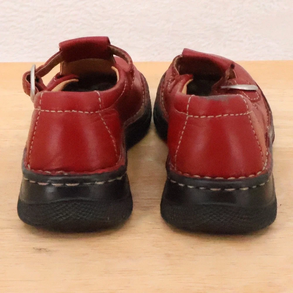 Born Red Leather Mary Jane Shoes Girls Size 11.5 Floral Cutout Comfort Cottage